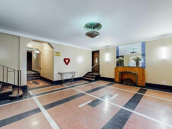 5th image of 4960 Broadway #4R