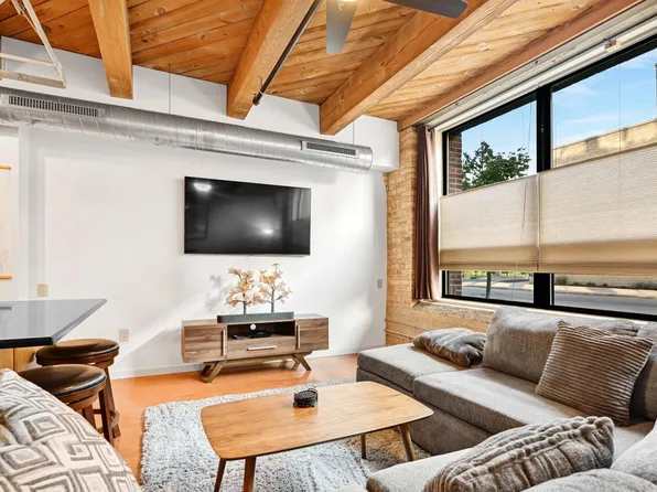 234 East Reservoir AVENUE #106, Milwaukee, WI 53212