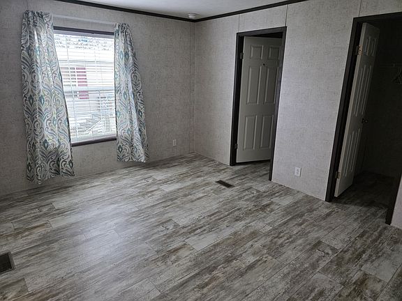 4th image of 106 Burntwood #Bu106