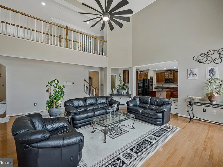 1117 Horizon View Pl — Photo 18