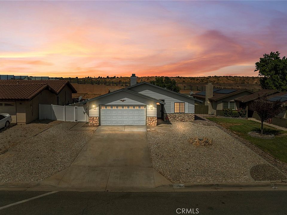 1st image of 13904 Hidden Valley Rd