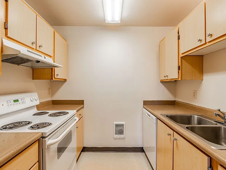 INCOME RESTRICTED Affordable Apartments in Hazelwood! — Photo 45