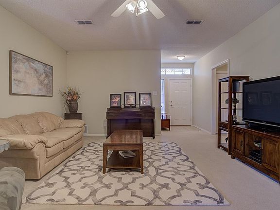 5th image of 519 N Hyden Ave