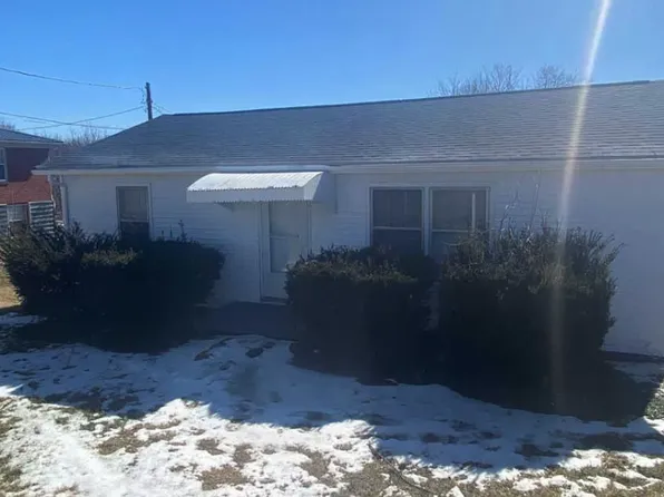 1055 Alexander Dr, Frankfort, KY 40601