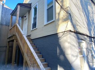 2862 W Belden Ave #2R, Chicago, IL 60647