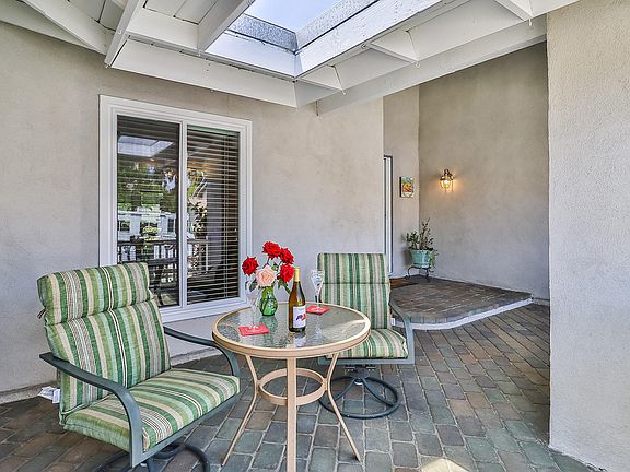 4th image of 4571 Vista Del Valle Dr