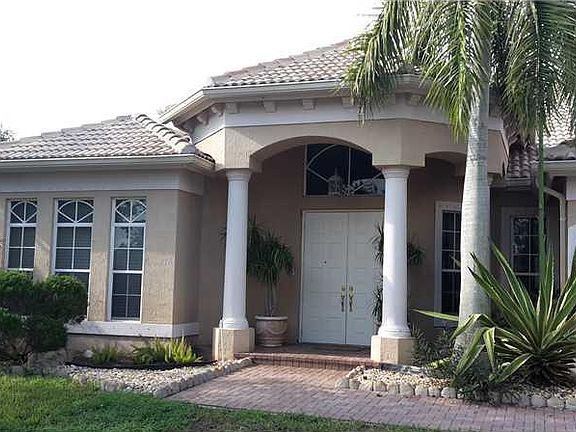 2nd image of 3627 Amelia Island Ln