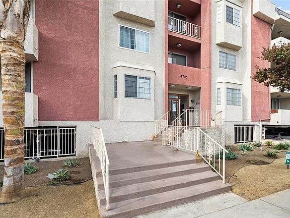 3rd image of 4705 Kester Ave Unit 209