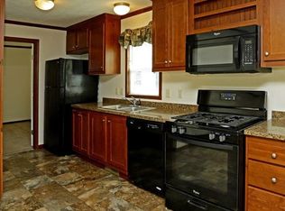16690 Argyle Dr, Macomb, MI 48044