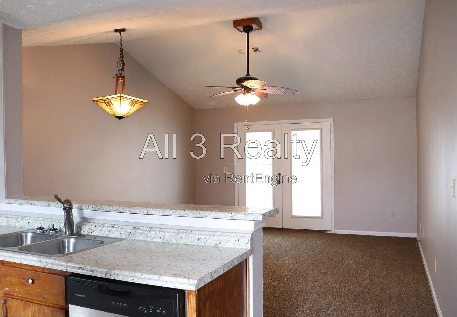 2 bed, 2.0 bath, 960 sqft, $1,250 — Photo 2