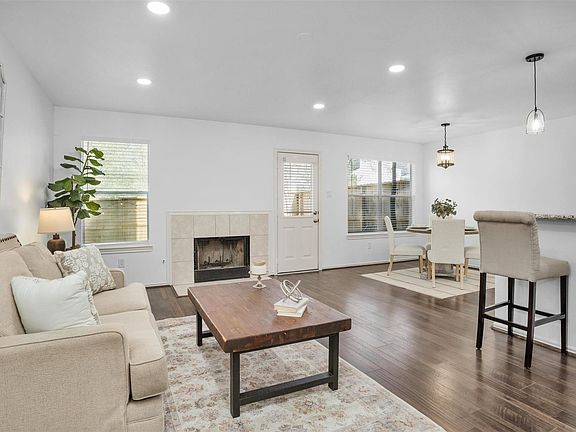 3rd image of 35 Marble Rock Pl