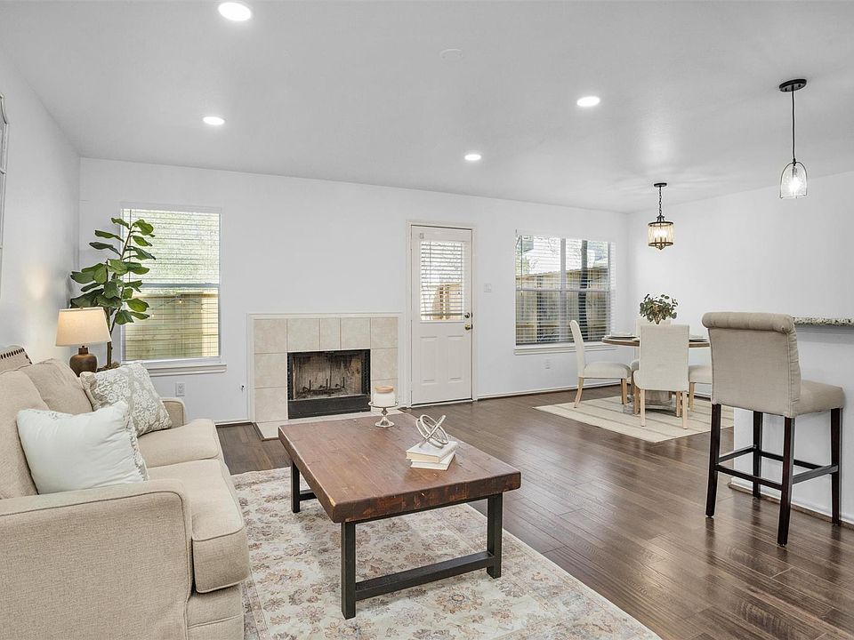 1st image of 35 Marble Rock Pl
