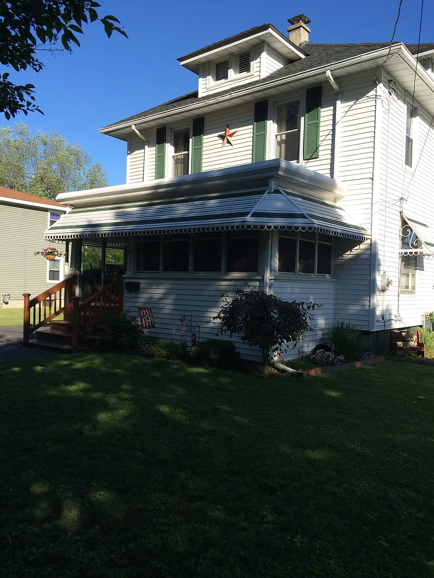 422 Race St photo 1