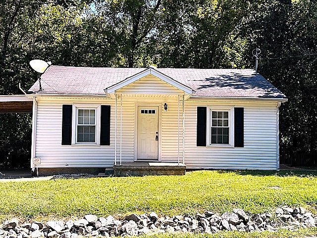 1st image of 884 Cumberland Dr