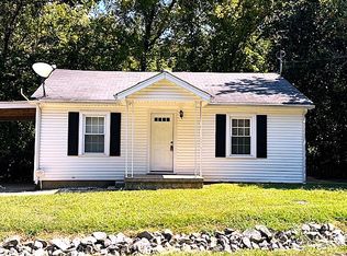 884 Cumberland Dr, Clarksville, TN 37040