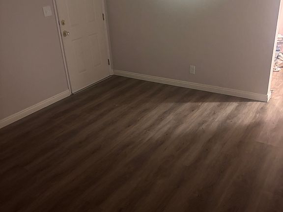 4th image of 3059 1/2 E 5th St