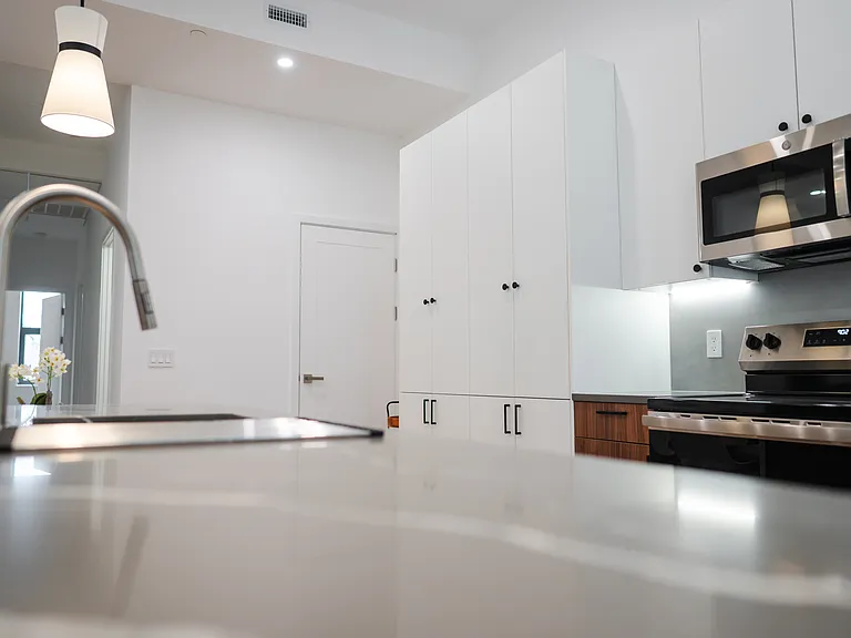 The Roe at Manayunk Apartments and Townhomes — Photo 81