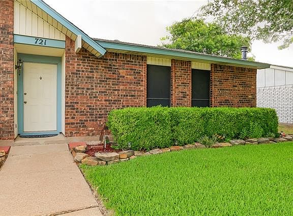 3rd image of 721 Arbor Downs Dr