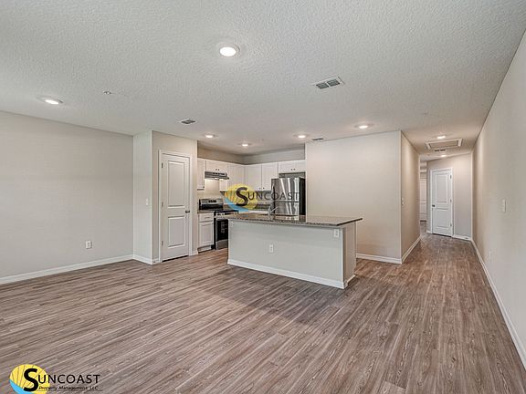 3rd image of 1516 Yelford Cir #202