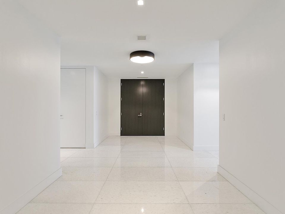 1st image of 18975 Collins Ave #4602