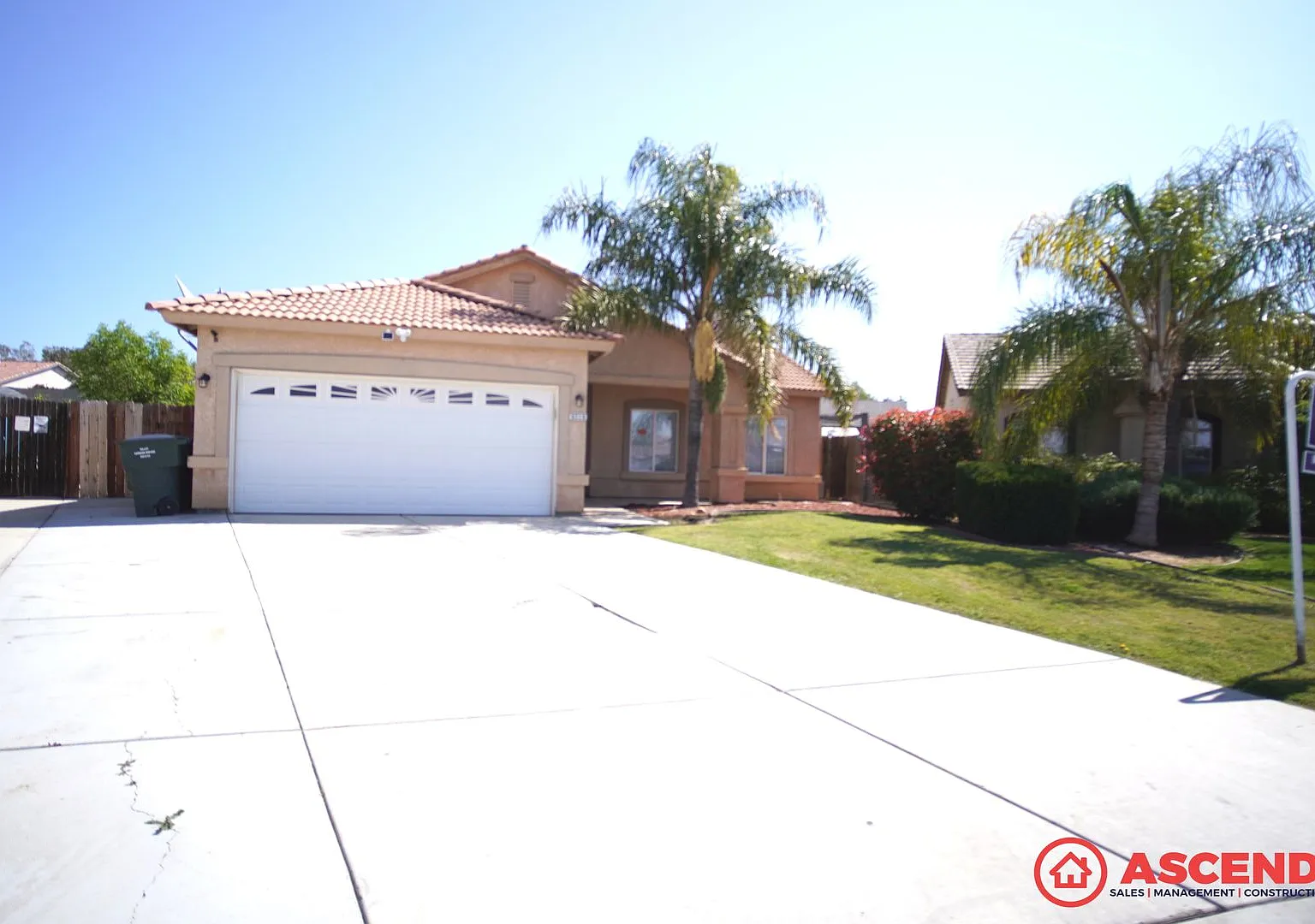 Lovely Home in East Bakersfield! — Photo 1
