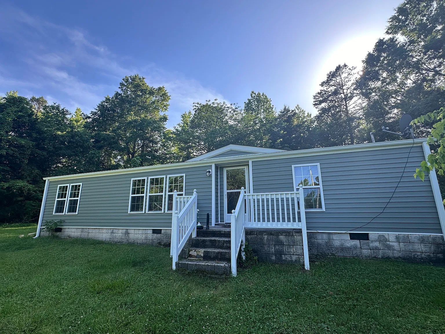 3 bed, 1152 sqft, $1,500 — Photo 1