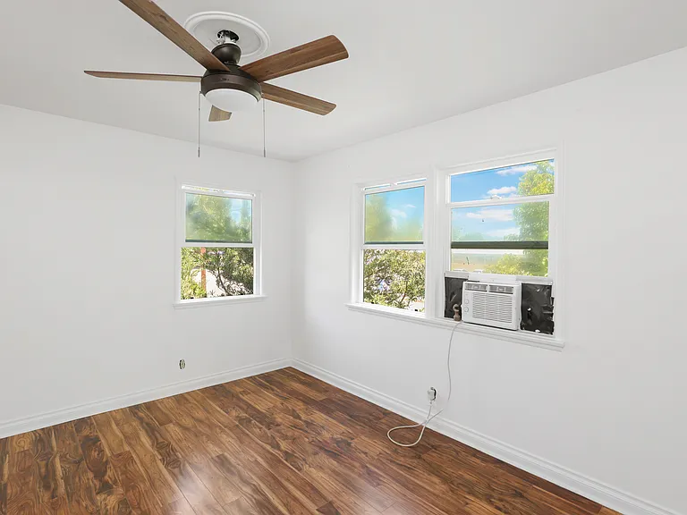 304 S Greengrove Dr — Photo 30