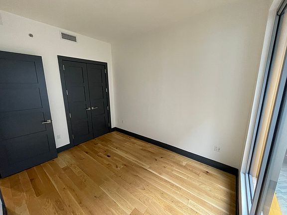 4th image of 10 Montieth St #100