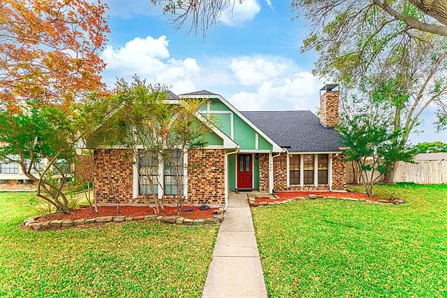 1st image of 1008 Bellflower Dr
