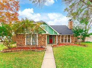 1008 Bellflower Dr, Carrollton, TX 75007