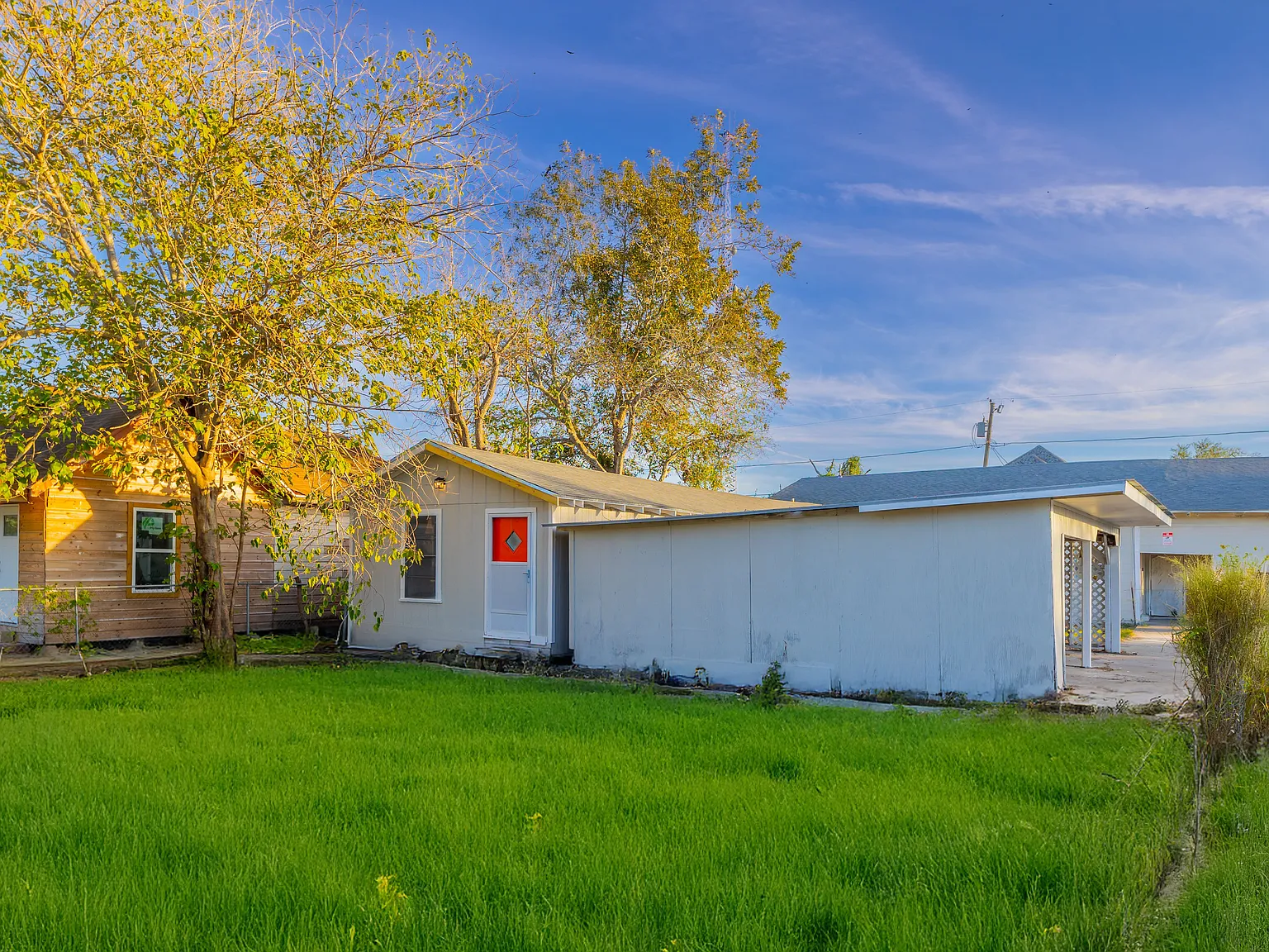 2 bed, 1.0 bath, 900 sqft, $750 — Photo 1