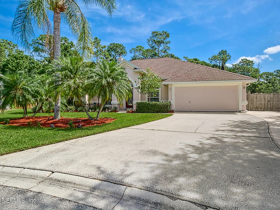 1st image of 220 Hidden Lake Dr