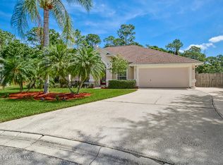 220 Hidden Lake Dr, Saint Johns, FL 32259
