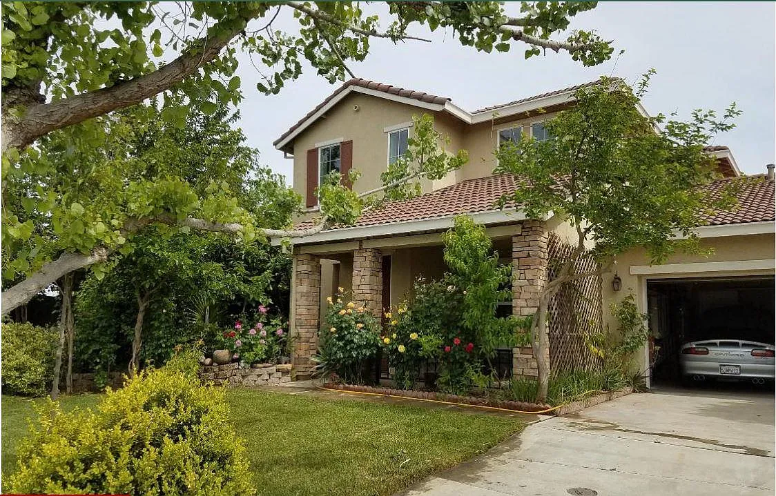 1881 Lemon Ave photo 1