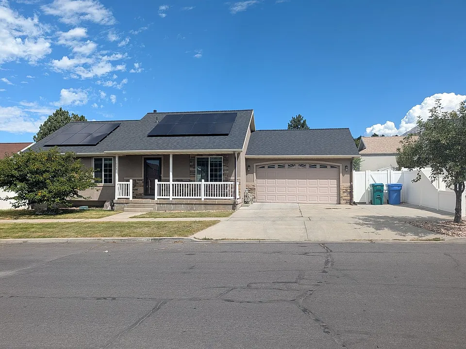 1038 W 720 N