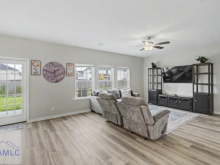 14 Herty Ln — Photo 6