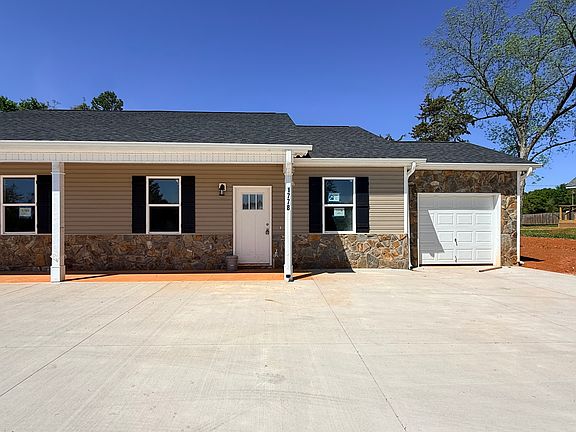 3rd image of 1780 Ezell Rd #A