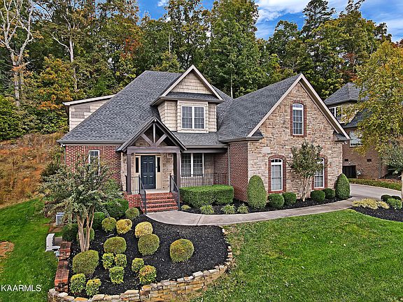 2nd image of 247 Brooke Valley Blvd