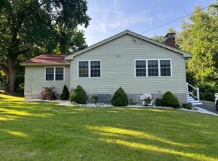 178 Oak Hollow Rd, Springfield, MA 01128