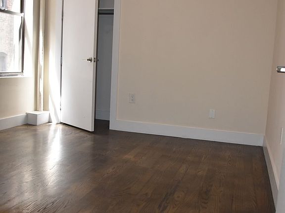 3rd image of 720 W 180th St #46