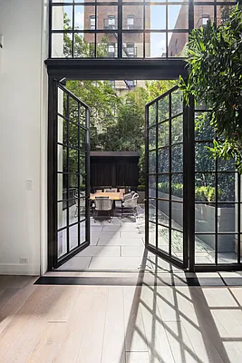 Sold by Compass | media 7