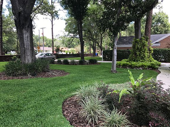 4th image of 4306 Hudson Ln