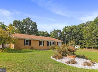 223 Little Creek Ln, Berkeley Springs, WV 25411