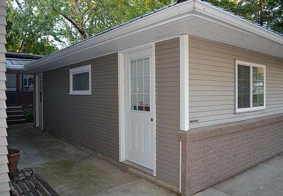 Workshop, office, mancave?