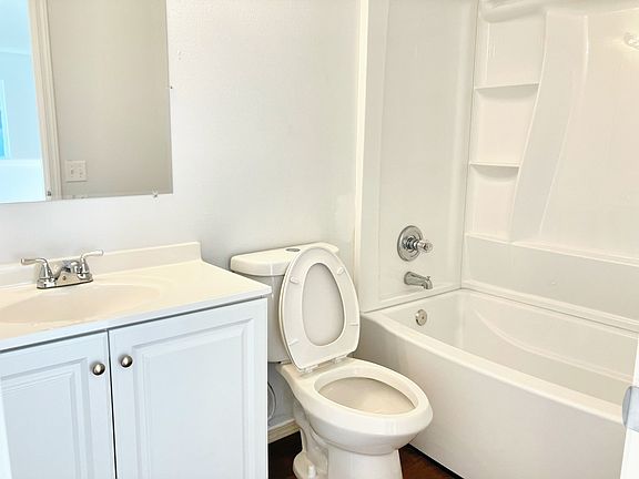 5th image of 12817 159th St E
