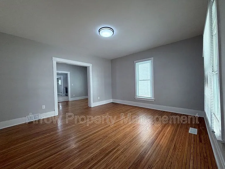 2510 P St — Photo 2