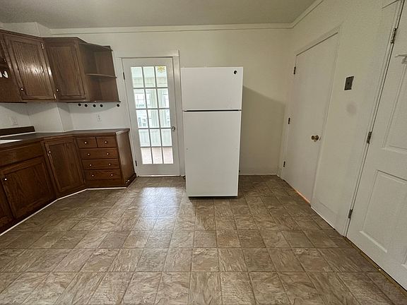 3rd image of 155 Center St #1