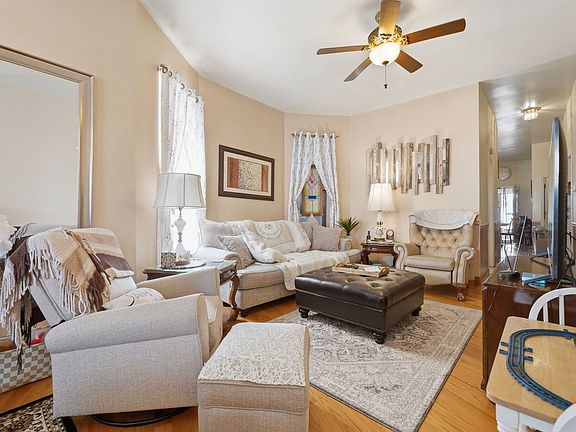 2nd image of 4522 S Union Ave