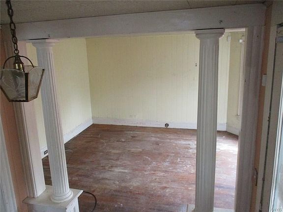 4th image of 142 W Ostrander Ave