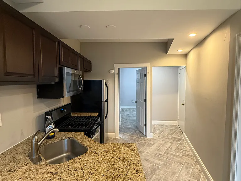 75 Whitney Ave #2 — Photo 3